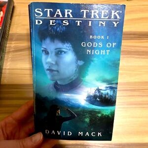 Paperback book. Star Trek Destiny 1. Gods of night. David Mack